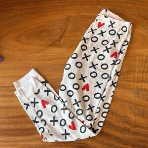 Hanna Andersson Cream Pajama Bottoms with Red and Black XO Pattern